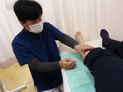 <院長>早川 康(鍼灸師・柔道整復師) <院長>早川 康(鍼灸師・柔道整復師)